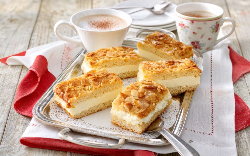 Bienenstich / Beesting cake