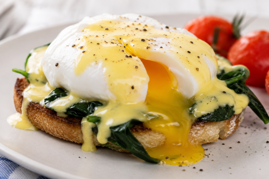 Poached egg / Geposjeerde eier met Hollandaise sous